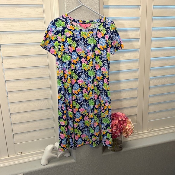 Lilly Pulitzer Dresses & Skirts - Disney x lily Pulitzer- Floral Short Sleeve Dress NWT